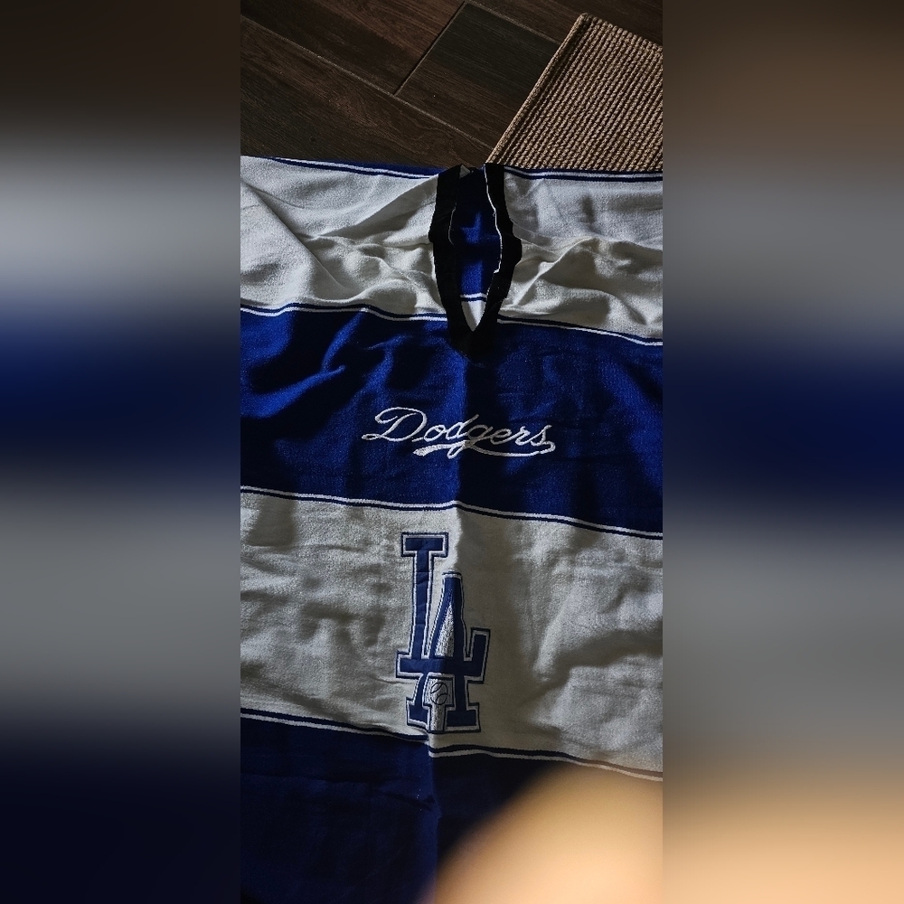 DODGERS LA PONCHO